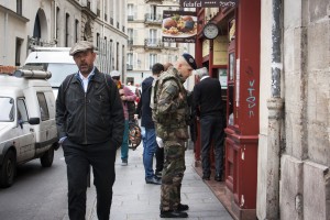 Militär vaktar i de judiska kvarteren i Paris. Foto: Anna Trenning-Himmelsbach